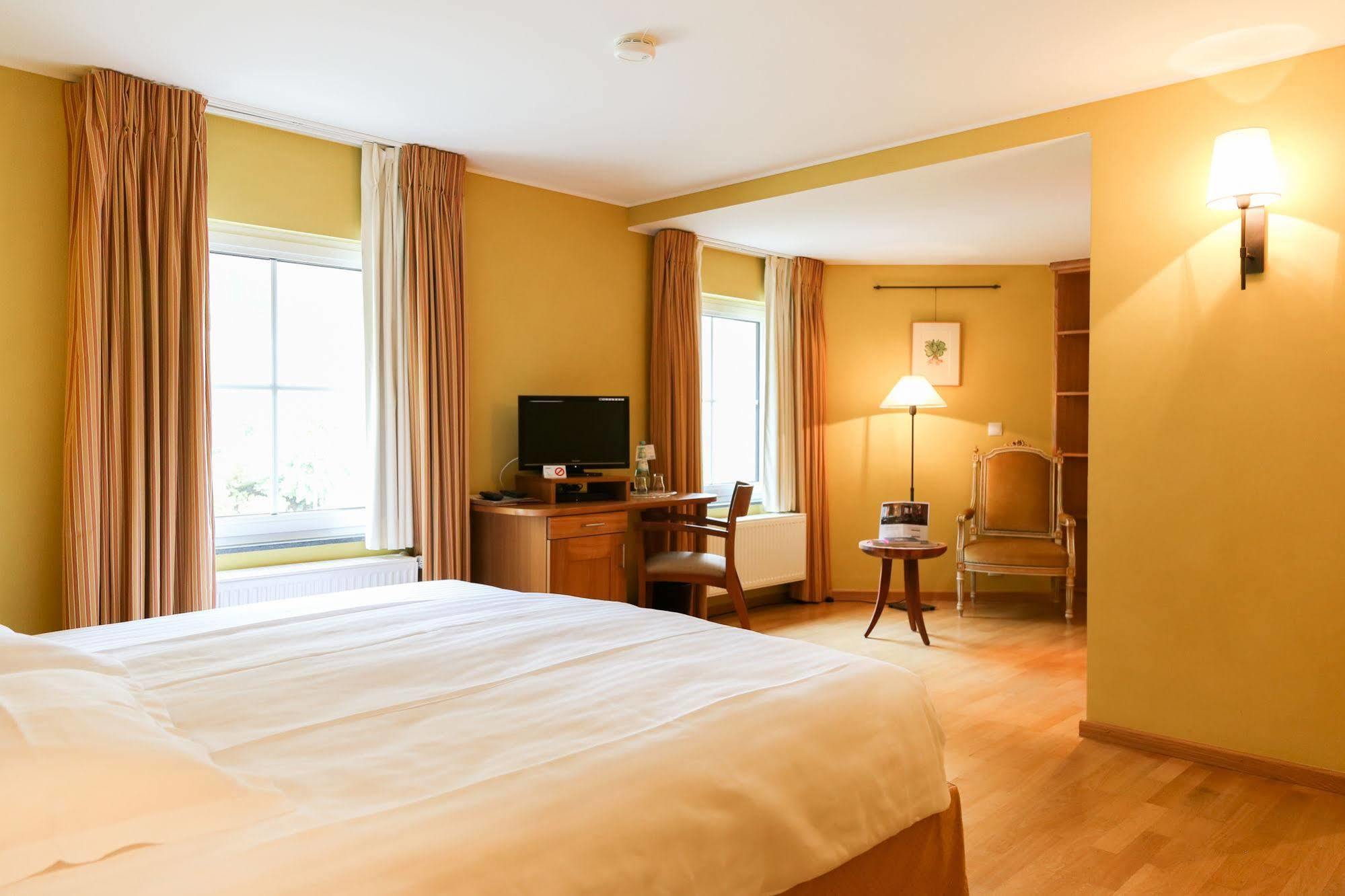 Hotel Manoir Kasselslay à Clervaux Extérieur photo