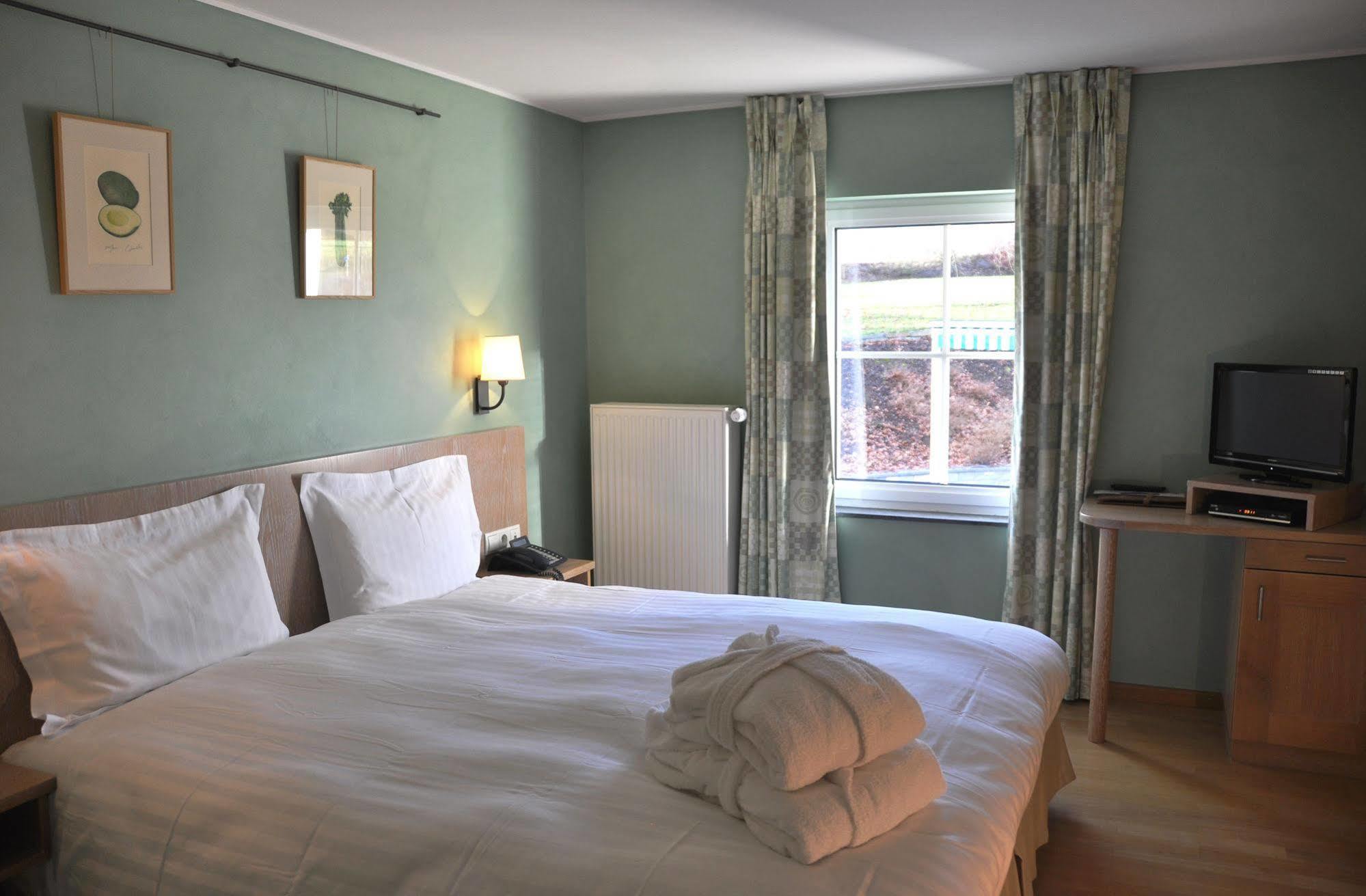 Hotel Manoir Kasselslay à Clervaux Extérieur photo